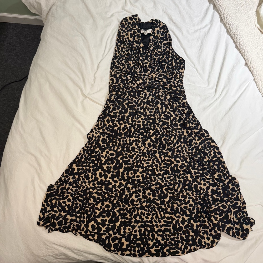 Sleeveless Leopard Print V-Neck Midi Dress in Beige and Black